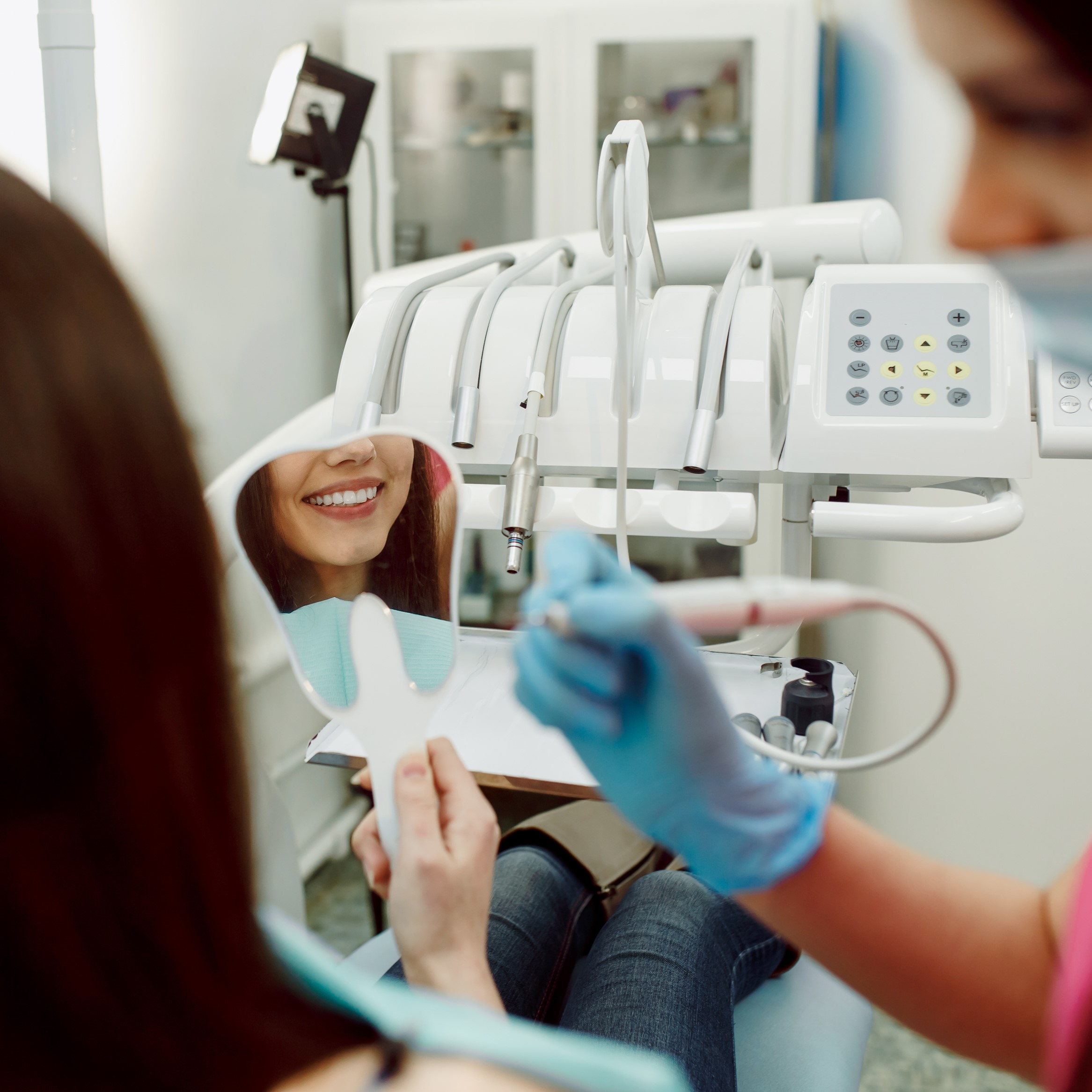Clínica dental ortodoncista relación mercantil TSJ Juzgado